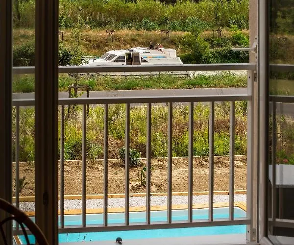 Maison Avec Piscine, Vue Sur Le Canal Du Midi Hébergement de vacances