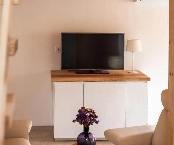 Maison Avec Piscine, Vue Sur Le Canal Du Midi
